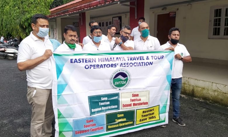 tour operators demand to run three express trains to speed up tourism trade in north bengal