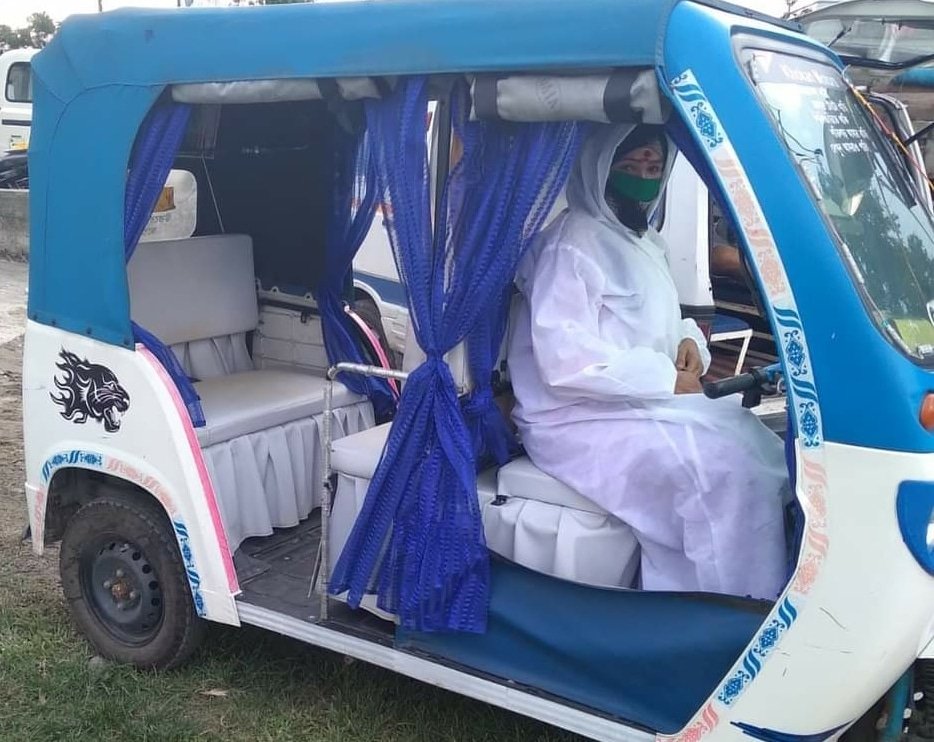 lady toto driver of siliguri becomes COVID WARRIOR