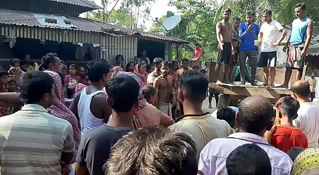 two sisters drowned in river at bamangola in maldah district of west bengal